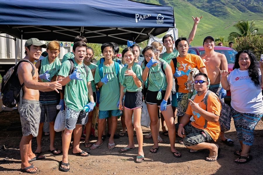 Hawaii community healthcare volunteers supporting nursing and medical professionals in community outreach programs
